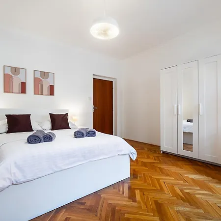 Apartmany U Vlasskeho Dvora Kutna Hora Exterior photo