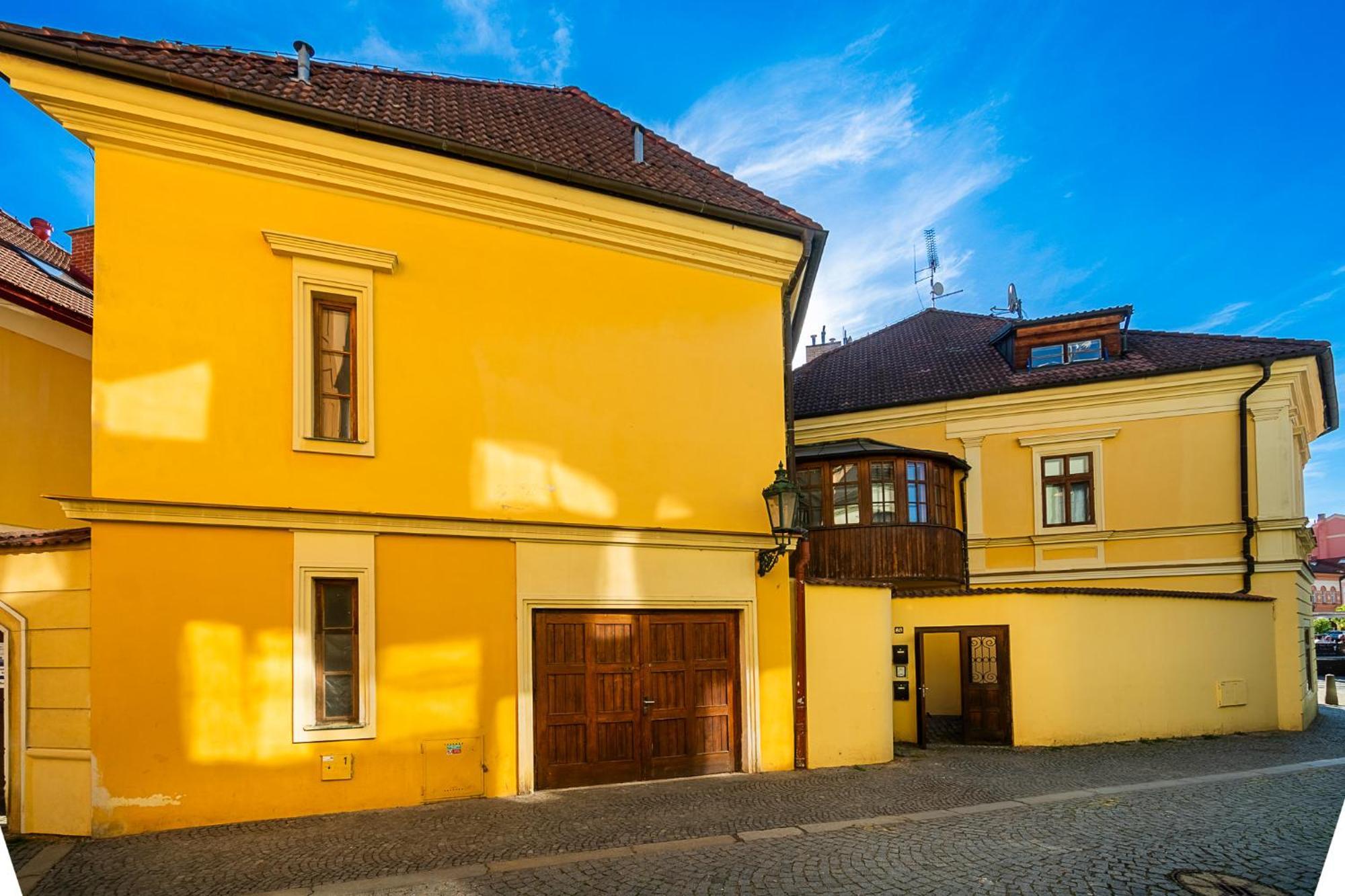 U Vlasskeho Dvora Apartment *